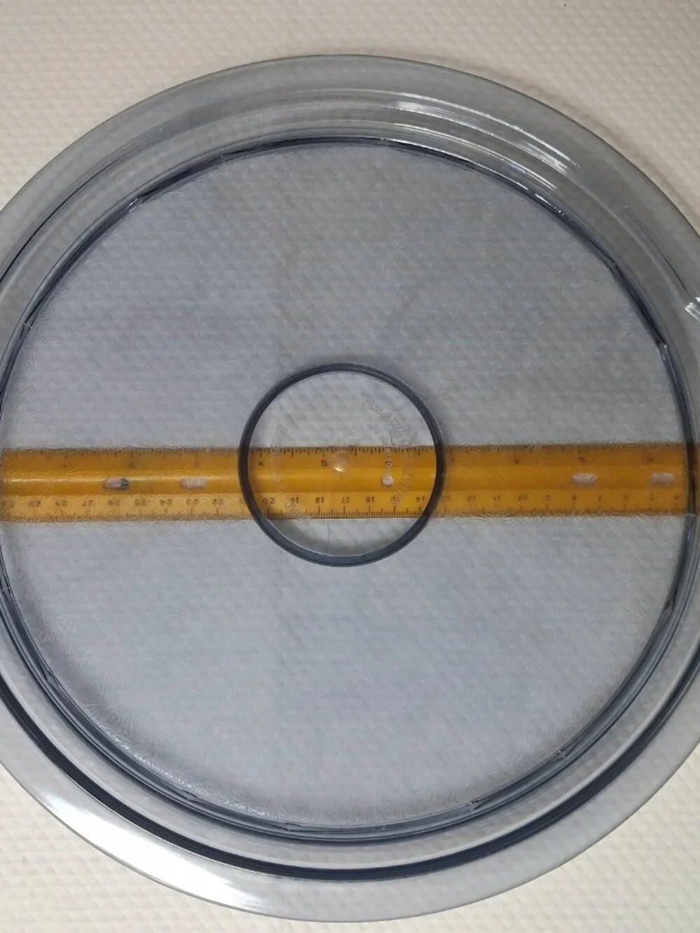Nordic Ware BUNDT Cake Keeper Twist to Lock Clear Acrylic